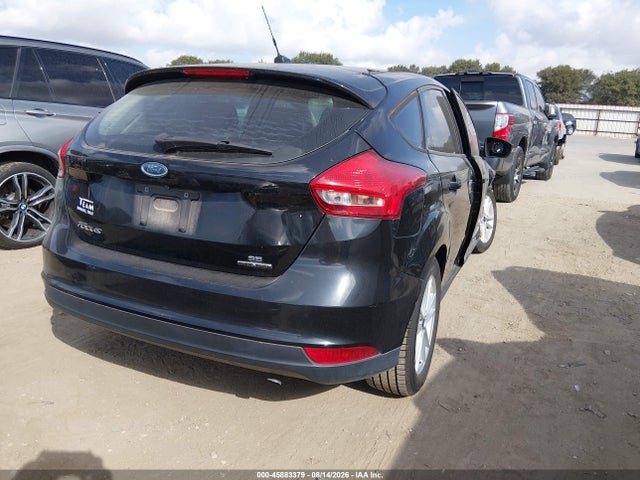 45883379 :رقم المزاد ، 1FADP3K28FL255358 vin ، 2015 Ford Focus Se مزاد بيع