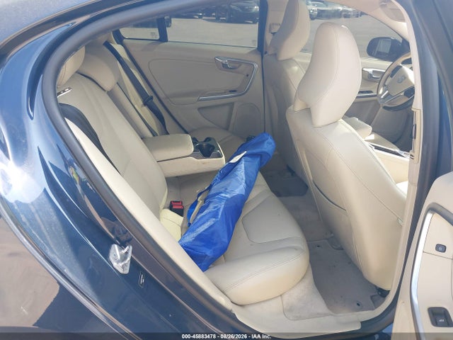 YV126MFK2F1337032 Volvo S60 T5 Premier
