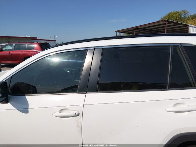 Toyota RAV4 LE 2019 2T3H1RFV3KC022629 Image 13