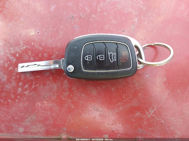 45883617 :رقم المزاد ، KM8SM4HF1HU202567 vin ، 2017 Hyundai Santa Fe Se مزاد بيع