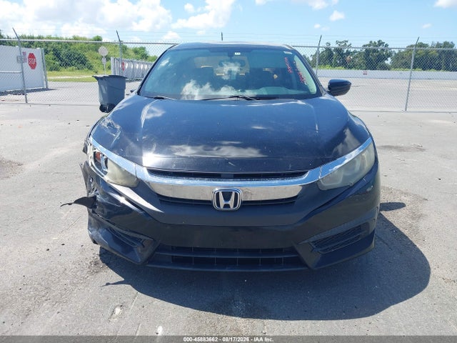 45883662 :رقم المزاد ، 19XFC2F54HE021517 vin ، 2017 Honda Civic Lx مزاد بيع