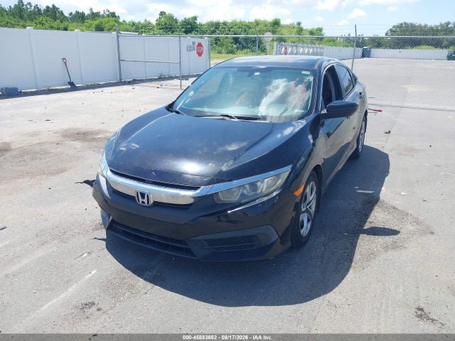 45883662 :رقم المزاد ، 19XFC2F54HE021517 vin ، 2017 Honda Civic Lx مزاد بيع