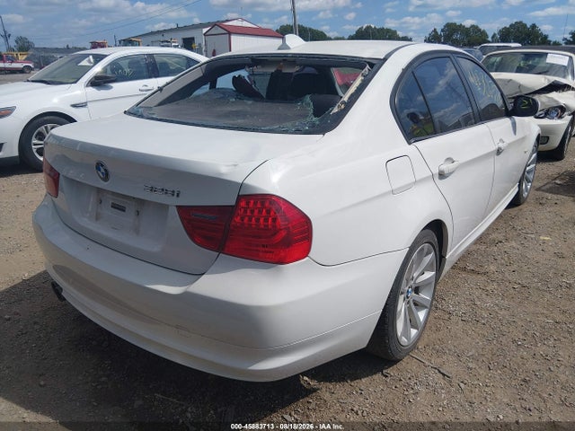 45883713 :رقم المزاد ، WBAPH575X9NM33814 vin ، 2009 Bmw 328i مزاد بيع
