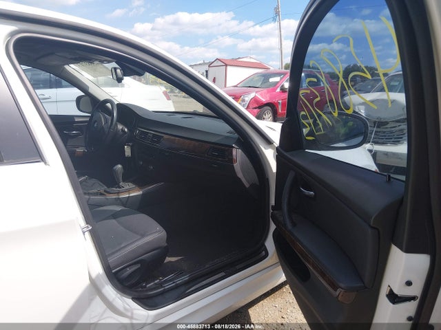 45883713 :رقم المزاد ، WBAPH575X9NM33814 vin ، 2009 Bmw 328i مزاد بيع