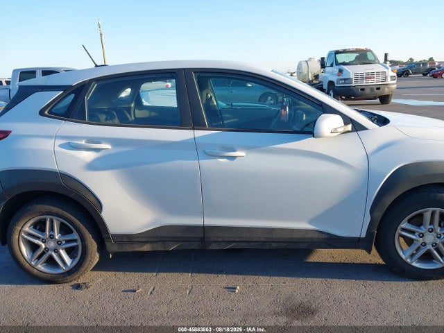 2019 Hyundai Kona Se მანქანა იყიდება აუქციონზე, vin: KM8K12AA1KU320301, აუქციონის ნომერი: 45883803