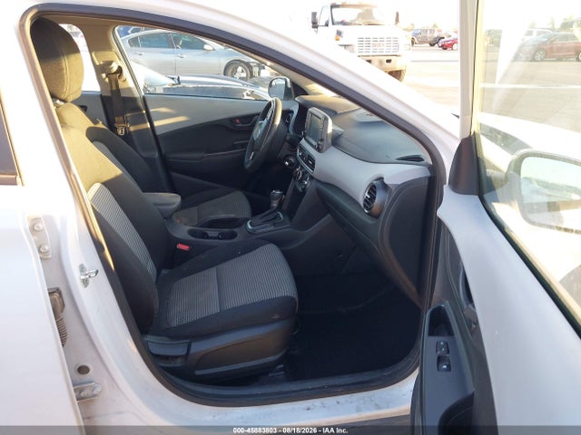 2019 Hyundai Kona Se მანქანა იყიდება აუქციონზე, vin: KM8K12AA1KU320301, აუქციონის ნომერი: 45883803