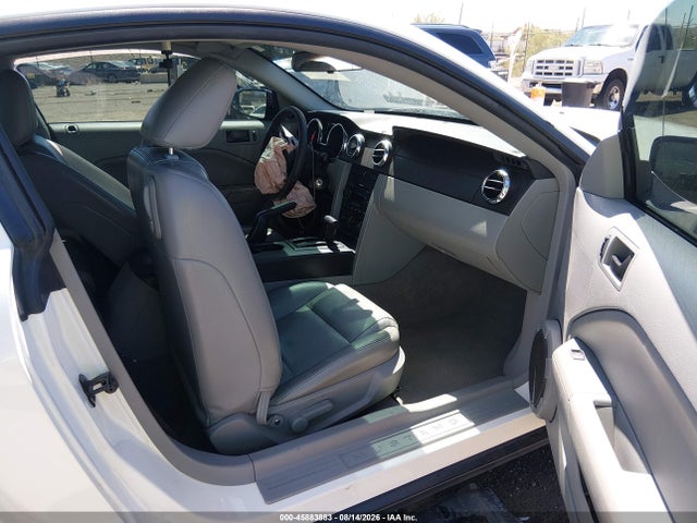 45883883 :رقم المزاد ، 1ZVFT80N355118319 vin ، 2005 Ford Mustang V6 Deluxe/v6 Premium مزاد بيع