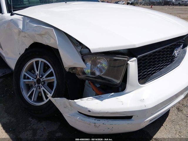 45883883 :رقم المزاد ، 1ZVFT80N355118319 vin ، 2005 Ford Mustang V6 Deluxe/v6 Premium مزاد بيع