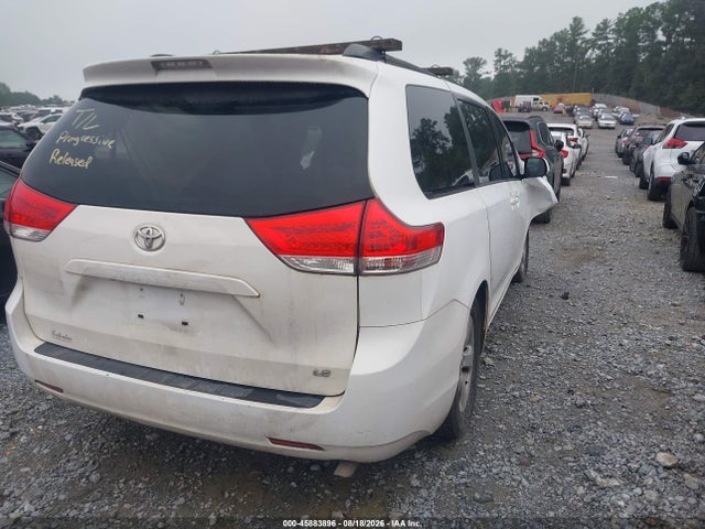 Продаж на аукціоні авто 2011 Toyota Sienna Le V6, vin: 5TDKK3DC3BS131125, номер лоту: 45883896