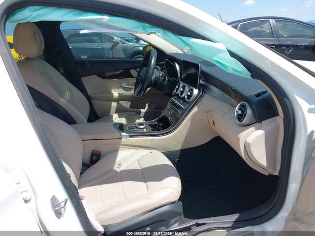 45883916 :رقم المزاد ، 55SWF8DB8KU286573 vin ، 2019 Mercedes-benz C 300 مزاد بيع