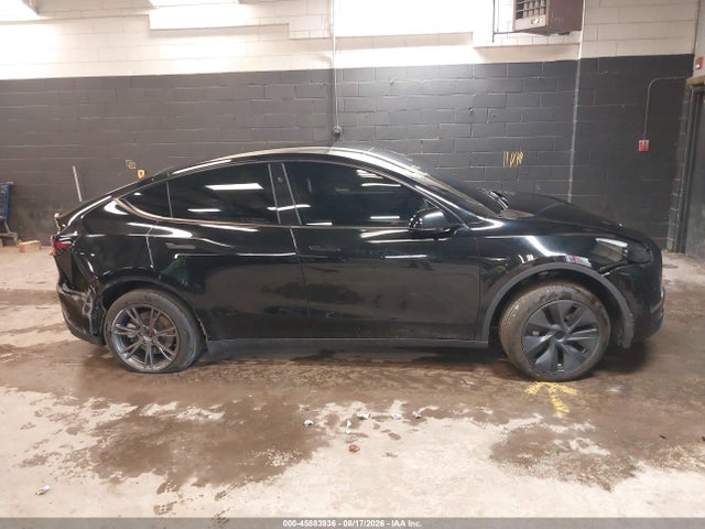 Продаж на аукціоні авто 2024 Tesla Model Y Long Range Dual Motor All-wheel Drive, vin: 7SAYGDEE5RA323128, номер лоту: 45883936
