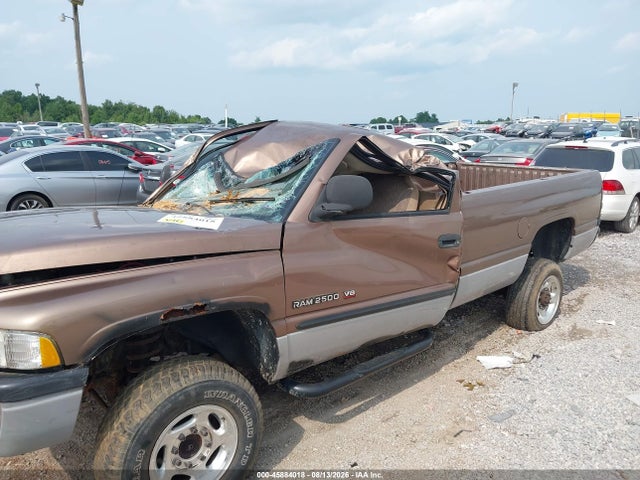 45884018 :رقم المزاد ، 3B7KF26Z2YM233590 vin ، 2000 Dodge Ram 2500 St مزاد بيع