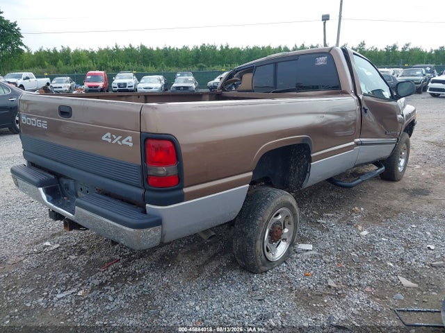 45884018 :رقم المزاد ، 3B7KF26Z2YM233590 vin ، 2000 Dodge Ram 2500 St مزاد بيع