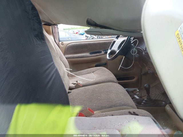 45884018 :رقم المزاد ، 3B7KF26Z2YM233590 vin ، 2000 Dodge Ram 2500 St مزاد بيع