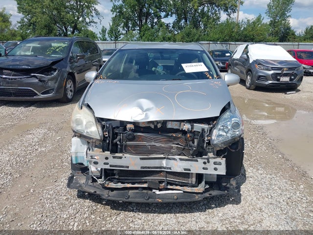 Продажа на аукционе авто 2013 Toyota Prius Two, vin: JTDKN3DU7D5562267, номер лота: 45884039
