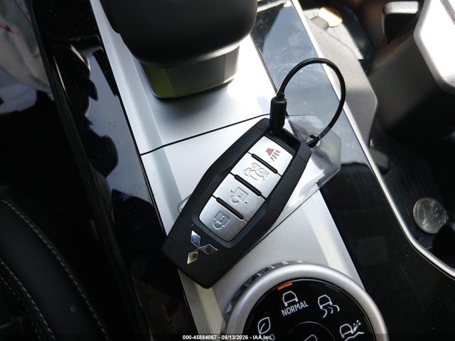 Продаж на аукціоні авто 2026 Mitsubishi Outlander Le 2.5 2wd/se 2.5 2wd, vin: JA4J3VAB9TZ043805, номер лоту: 45884067