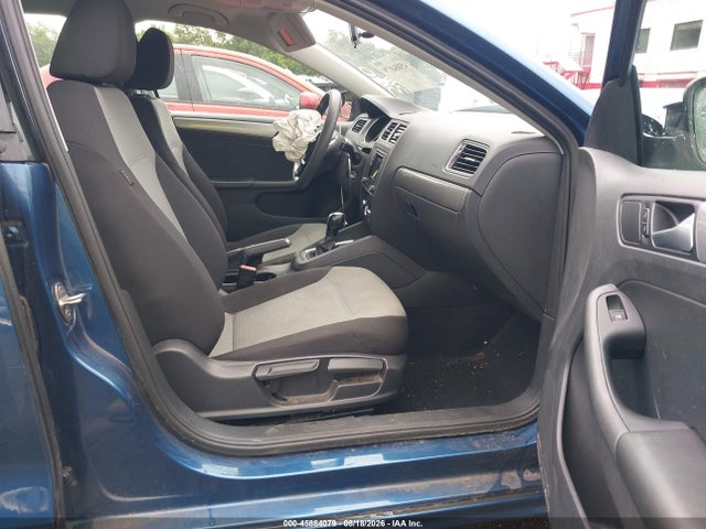 45884079 :رقم المزاد ، 3VW2B7AJ2HM387322 vin ، 2017 Volkswagen Jetta 1.4t S مزاد بيع