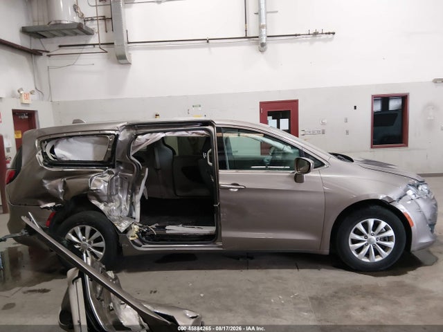 Aukcja sprzedaży 2018 Chrysler Pacifica Touring Plus, vin: 2C4RC1FG6JR116108, numer aukcji: 45884265