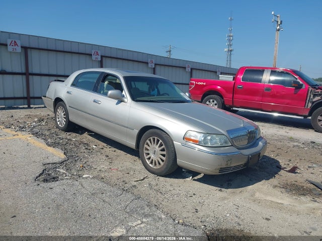 Aukcja sprzedaży 2004 Lincoln Town Car Ultimate, vin: 1LNHM83W14Y674134, numer aukcji: 45884279