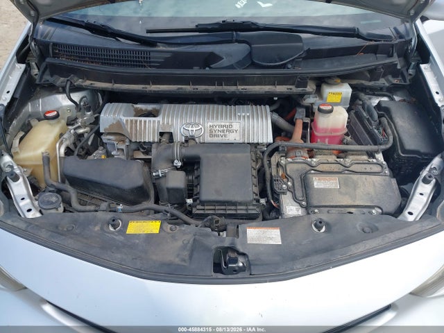 JTDZN3EU0FJ021116 Toyota Prius V Four