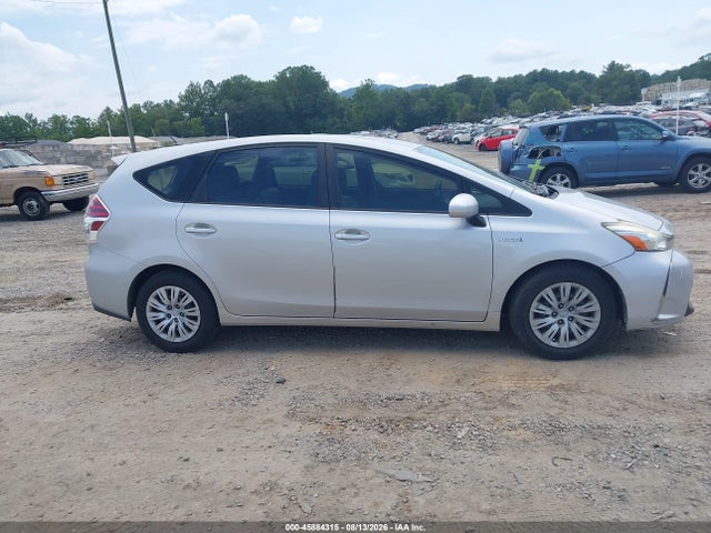 JTDZN3EU0FJ021116 Toyota Prius V Four