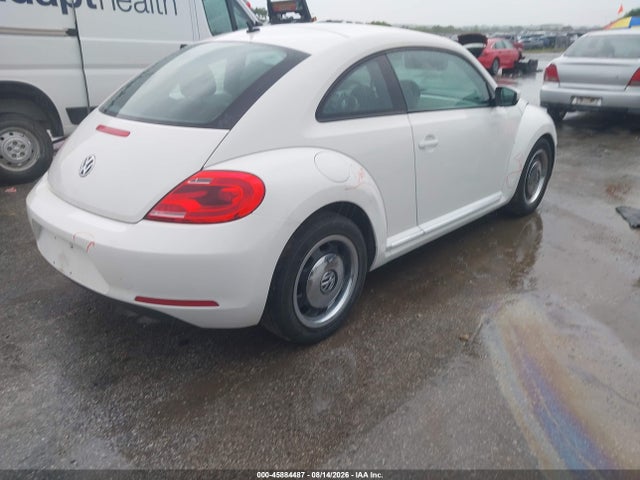 45884487 :رقم المزاد ، 3VWJP7AT0CM641150 vin ، 2012 Volkswagen Beetle 2.5l مزاد بيع