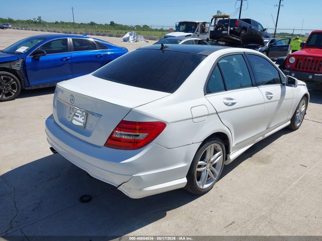 2014 Mercedes-benz C 250 Sport მანქანა იყიდება აუქციონზე, vin: WDDGF4HB4EA967891, აუქციონის ნომერი: 45884536
