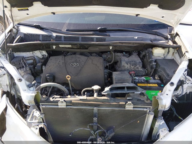 45884558 :رقم المزاد ، 5TDYZ3DC1HS888751 vin ، 2017 Toyota Sienna Xle 8 Passenger مزاد بيع