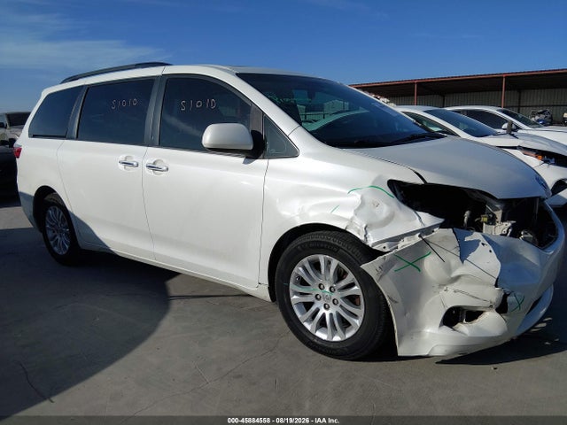 45884558 :رقم المزاد ، 5TDYZ3DC1HS888751 vin ، 2017 Toyota Sienna Xle 8 Passenger مزاد بيع