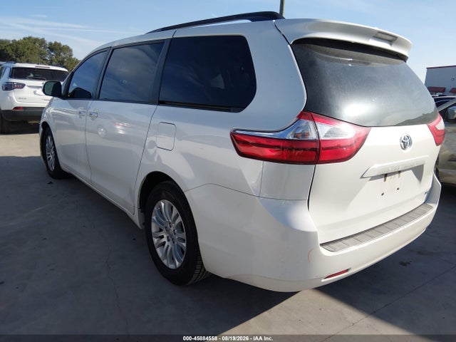 45884558 :رقم المزاد ، 5TDYZ3DC1HS888751 vin ، 2017 Toyota Sienna Xle 8 Passenger مزاد بيع