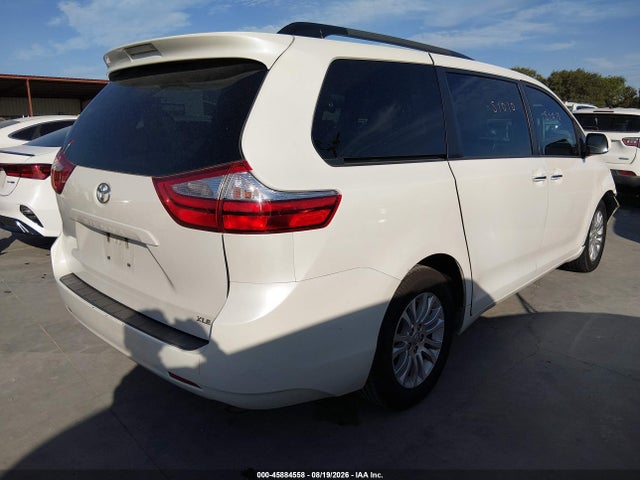 45884558 :رقم المزاد ، 5TDYZ3DC1HS888751 vin ، 2017 Toyota Sienna Xle 8 Passenger مزاد بيع