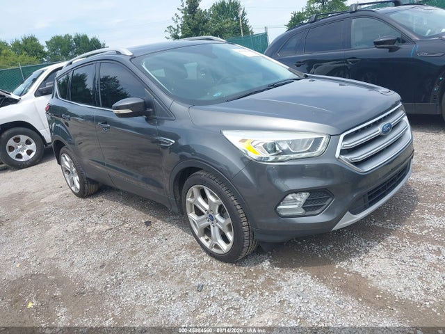 45884560 :رقم المزاد ، 1FMCU0J92HUB76854 vin ، 2017 Ford Escape Titanium مزاد بيع