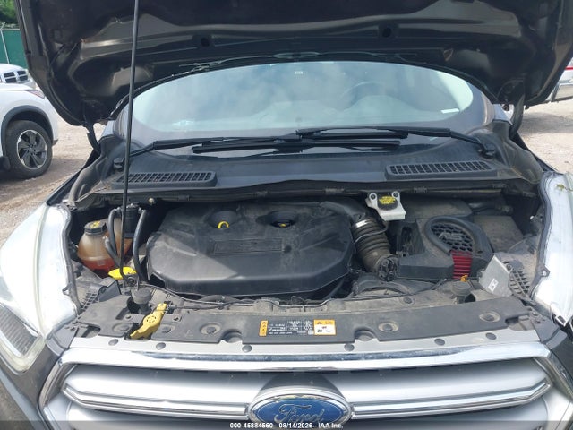 45884560 :رقم المزاد ، 1FMCU0J92HUB76854 vin ، 2017 Ford Escape Titanium مزاد بيع