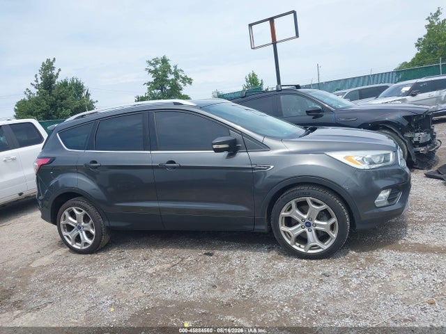 45884560 :رقم المزاد ، 1FMCU0J92HUB76854 vin ، 2017 Ford Escape Titanium مزاد بيع