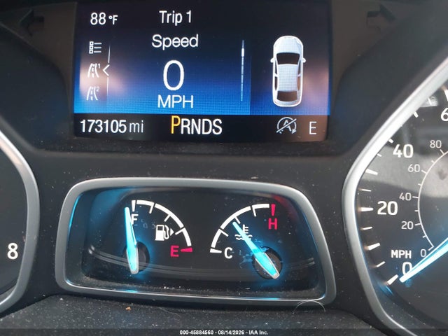 45884560 :رقم المزاد ، 1FMCU0J92HUB76854 vin ، 2017 Ford Escape Titanium مزاد بيع