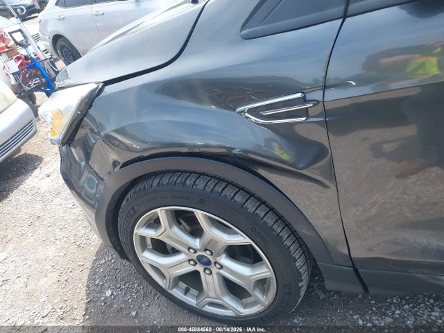 45884560 :رقم المزاد ، 1FMCU0J92HUB76854 vin ، 2017 Ford Escape Titanium مزاد بيع