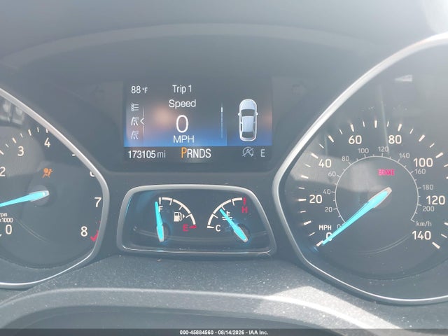 45884560 :رقم المزاد ، 1FMCU0J92HUB76854 vin ، 2017 Ford Escape Titanium مزاد بيع