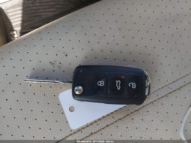 45884575 :رقم المزاد ، 1VWBN7A38DC083321 vin ، 2013 Volkswagen Passat 2.0l Tdi Se مزاد بيع
