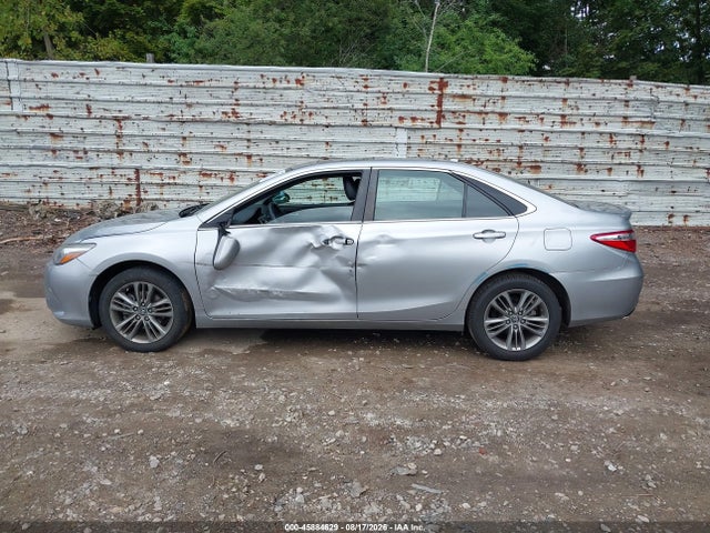 45884629 :رقم المزاد ، 4T1BF1FK3HU730443 vin ، 2017 Toyota Camry Se مزاد بيع