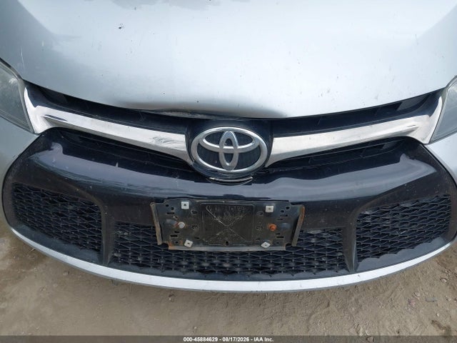 45884629 :رقم المزاد ، 4T1BF1FK3HU730443 vin ، 2017 Toyota Camry Se مزاد بيع