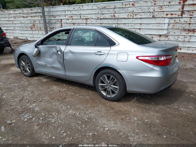45884629 :رقم المزاد ، 4T1BF1FK3HU730443 vin ، 2017 Toyota Camry Se مزاد بيع