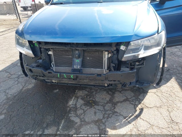 45884704 :رقم المزاد ، 3VV0B7AX4JM123394 vin ، 2018 Volkswagen Tiguan 2.0t S مزاد بيع