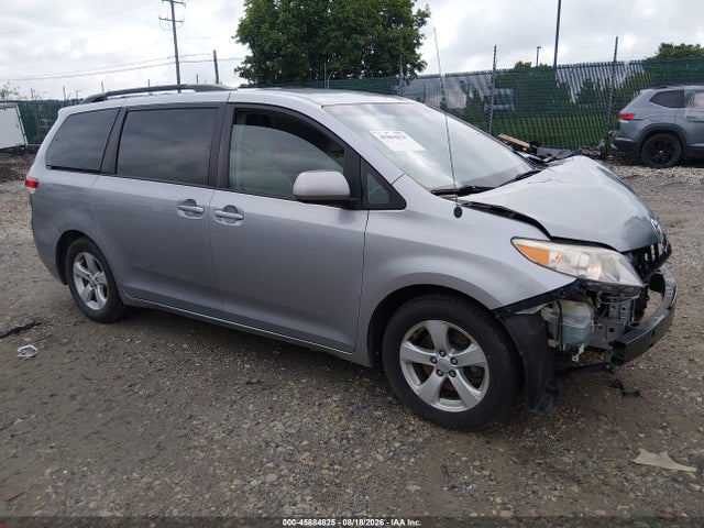 Продаж на аукціоні авто 2011 Toyota Sienna Le V6, vin: 5TDKK3DC4BS066723, номер лоту: 45884825