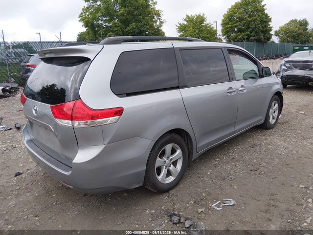 Продаж на аукціоні авто 2011 Toyota Sienna Le V6, vin: 5TDKK3DC4BS066723, номер лоту: 45884825