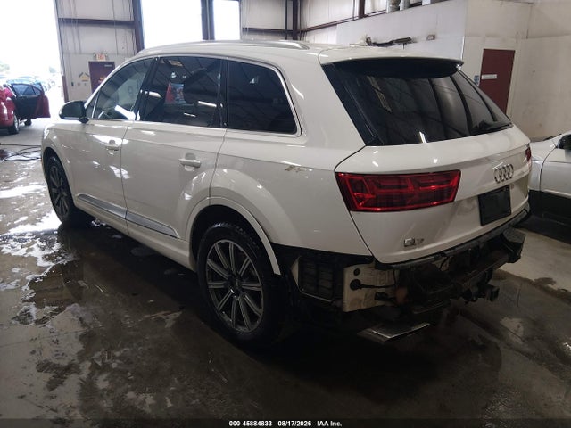Audi Q7 2.0t Premium 2018 WA1AHAF76JD013900 Image 3