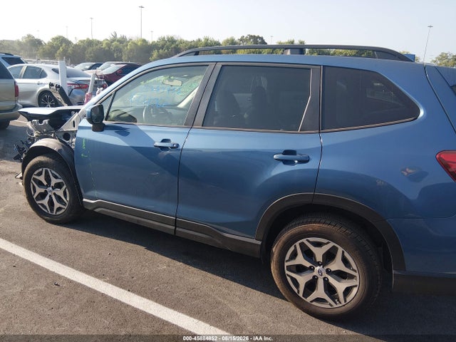 Продаж на аукціоні авто 2021 Subaru Forester Premium, vin: JF2SKAFCXMH497688, номер лоту: 45884852