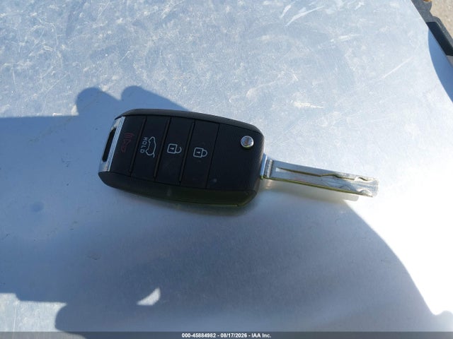 KIA SEDONA LX 2016 KNDMB5C12G6142726 Image 11