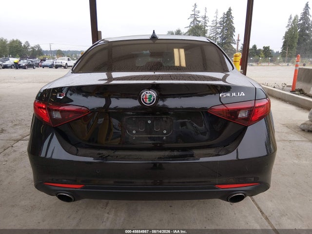Alfa Romeo Giulia Awd 2017 ZARFAEDNXH7540099 Image 17