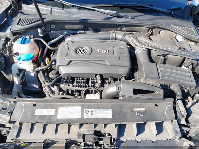 1VWBT7A30HC052852 Volkswagen Passat 1.8t Se