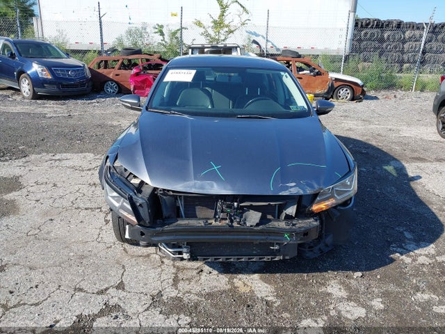1VWBT7A30HC052852 Volkswagen Passat 1.8t Se